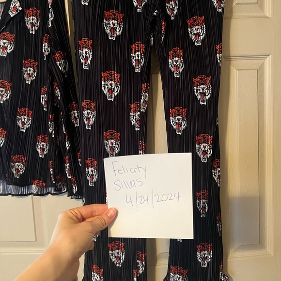 Dressed in LALA Long Sleeve Plissé Set in Tigress - Picture 6 of 8